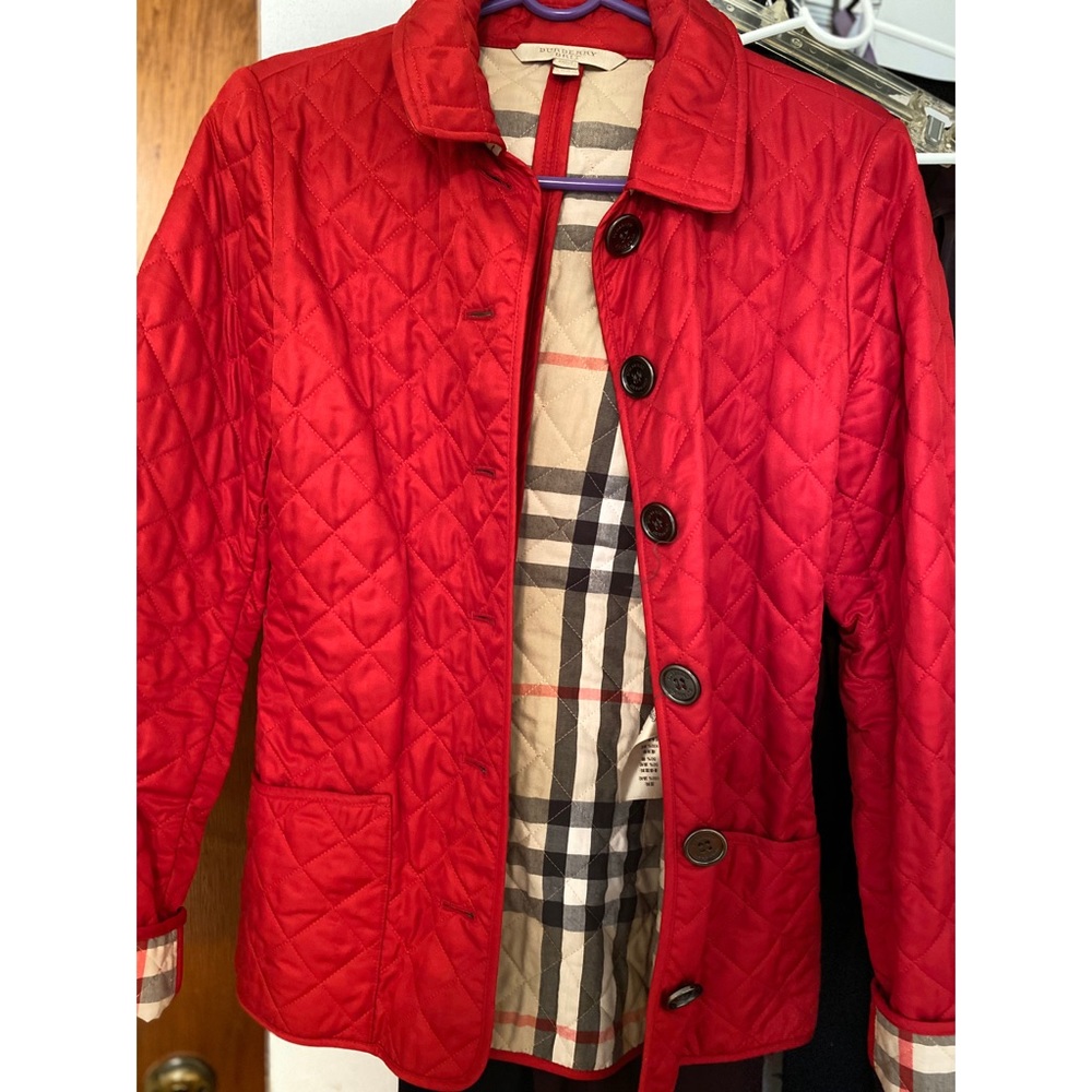 Reposhing. Red Burberry jacket